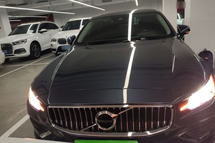 Used Volvo S60 2022 B4 Zhiyi Luxury Edition