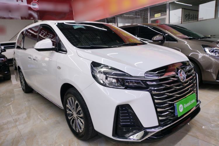 Used Buick GL8 2023 Facelifted Land Cruiser Executive Luxury Version
