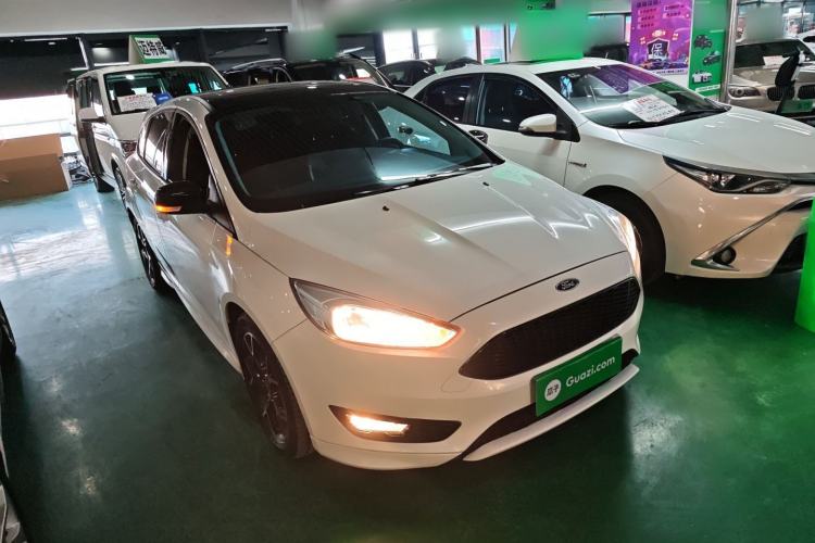 Used Ford Focus 2017 1.5T CTCC White and Black Limited Edition
