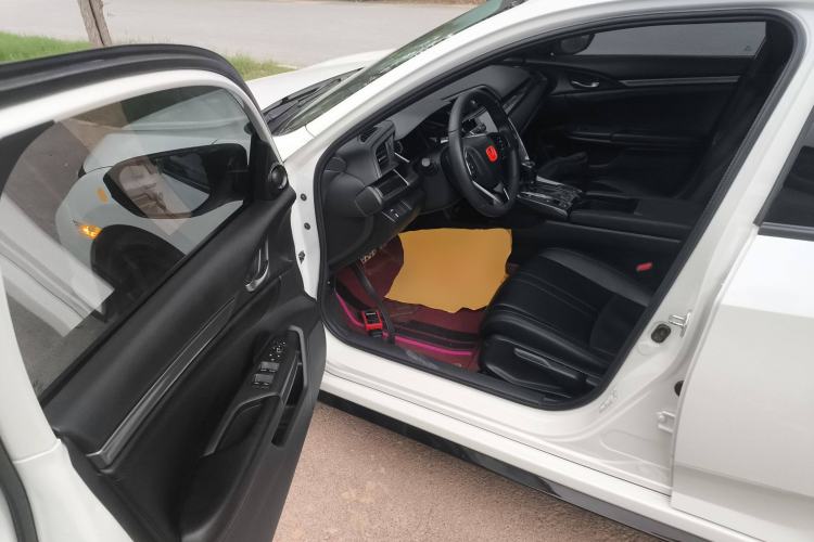 Used Honda Civic 2021 HATCHBACK 220TURBO CVT Trendy Cool Edition
