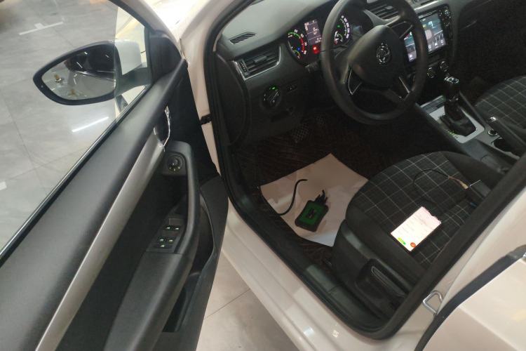 Used Skoda Octavia 2018 1.6L Automatic Comfort Edition