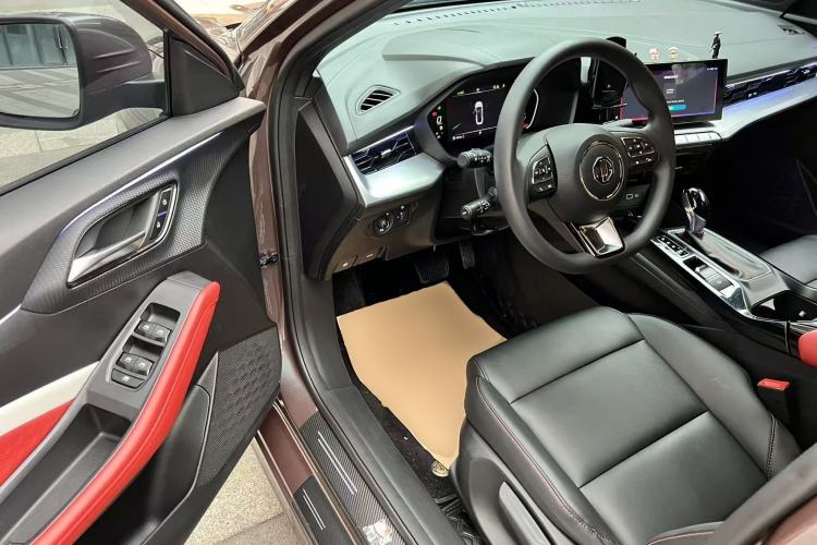 Used MG 5 2023 180 DVVT CVT Luxury Edition
