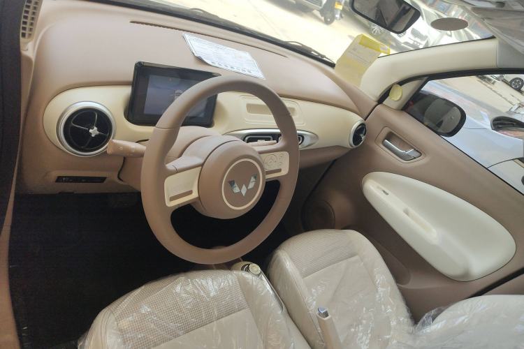 Used Wuling Hongguang MINIEV 2025 Four-Door Version Advanced Edition
