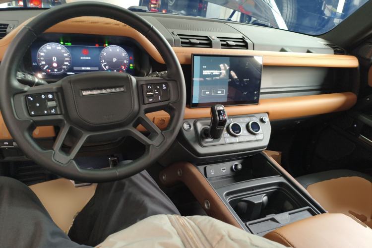 Used Land Rover Defender 2024 110 3.0T P400 X-DYNAMIC HSE
