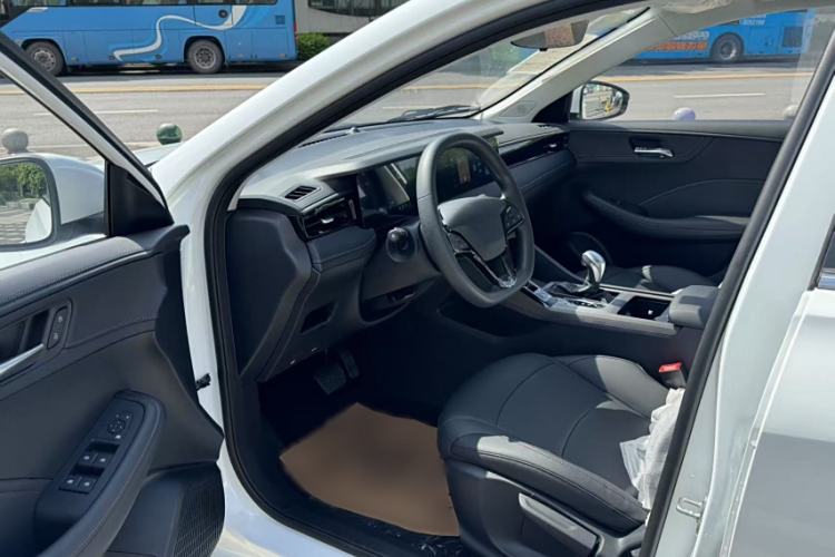 Used Roewe i5 2023 1.5L CVT Luxury Edition
