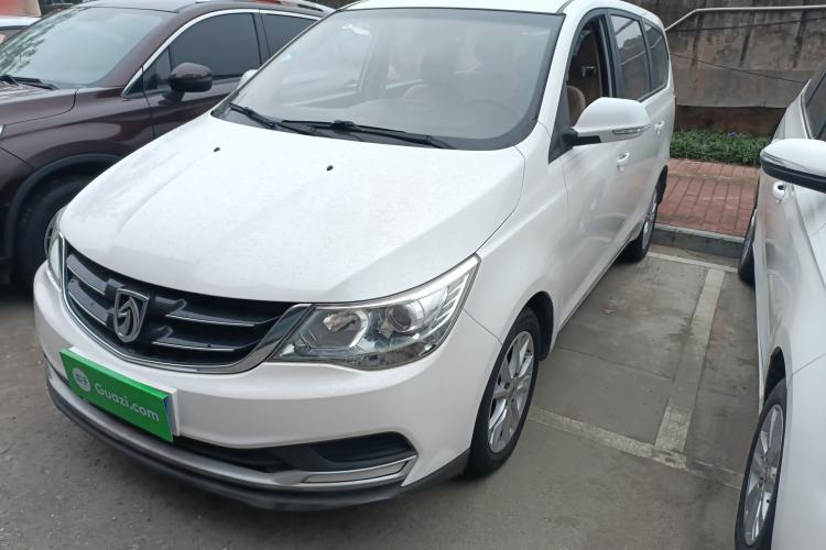 Used Baojun 730 2016 Revised 1.5L Manual Standard Version 7 Seats China V Emission Standard
