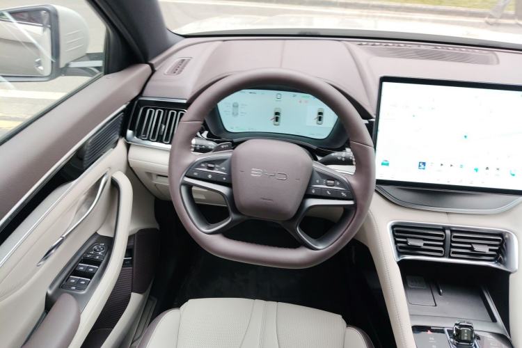 Used BYD Song PLUS New Energy 2025 EV Smart Drive Edition 605km Flagship Model
