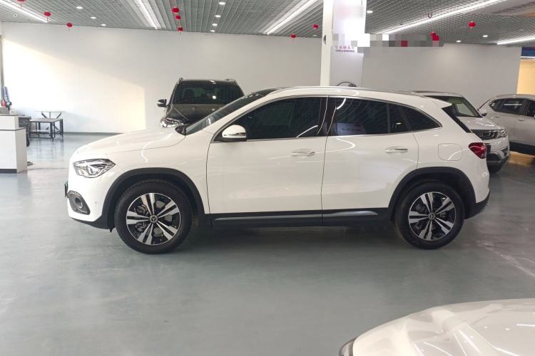 Used Mercedes-Benz GLA 2023 GLA 220
