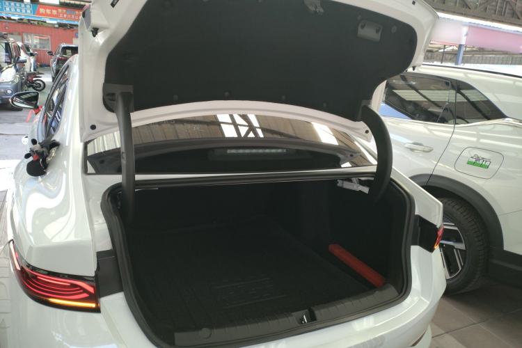 Used BYD Qin PLUS 2025 DM-i Smart Drive 55KM Leading Model
