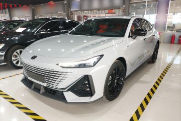 Used Changan UNI-V iDD 2023 ZhiDian iDD 1.5T 113km Smart & Fun Version