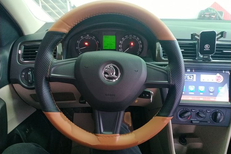 Used Skoda Rapid 2016 1.6L Manual Trend Edition
