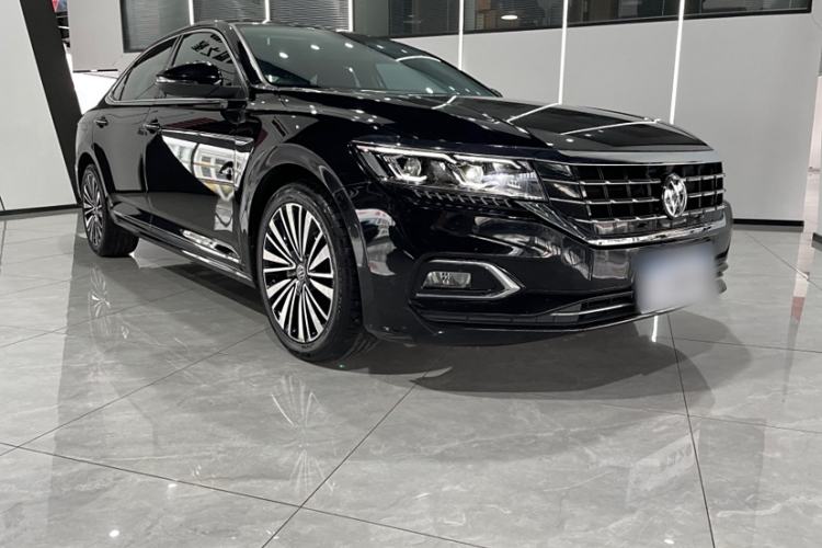 Used Volkswagen Passat 2020 330TSI Luxury Edition China VI
