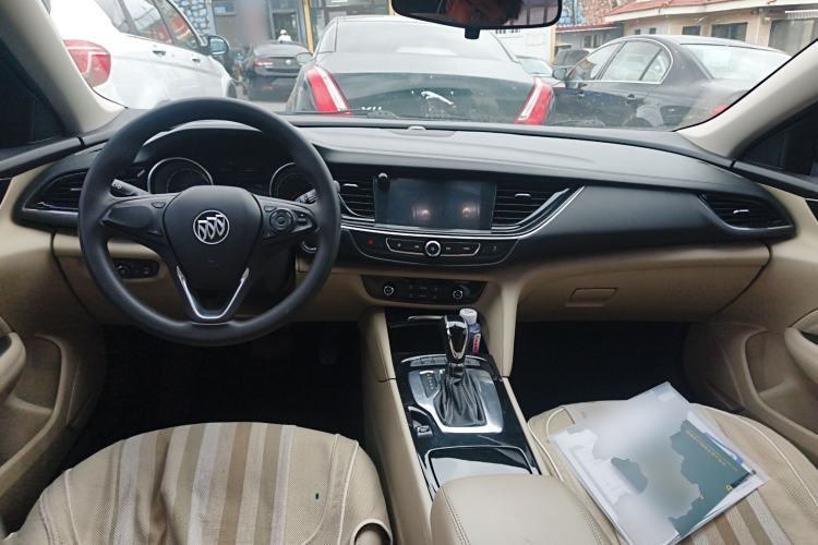 Used Buick Regal 2017 20T Leading Edition
