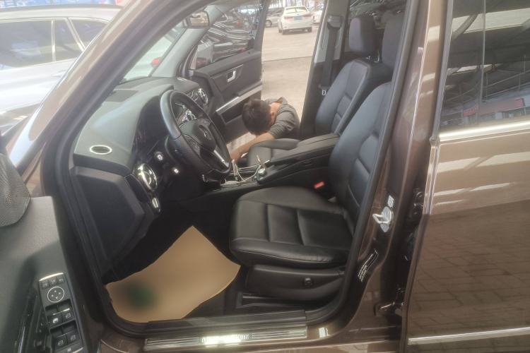 Used Mercedes-Benz GLK-Class 2013 GLK 300 4MATIC Dynamic Sunroof Model
