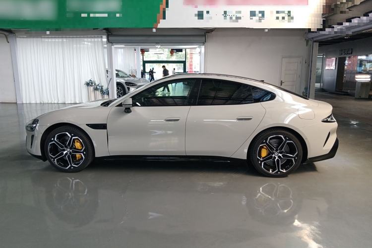 Used  SU7 2024 Rear-Drive Long-Range Intelligent Driving Version
