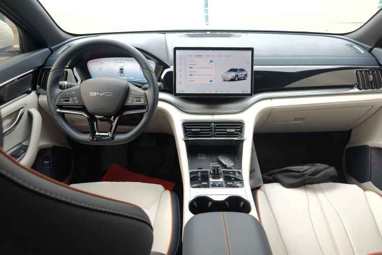 Used BYD Song PLUS New Energy 2023 Champion Edition EV 520KM Prestige Model