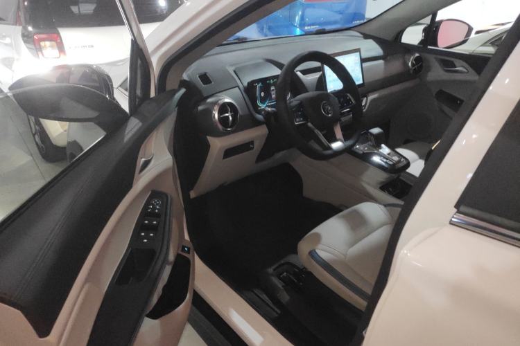 Used BYD Yuan Pro 2023 401KM Luxury Version
