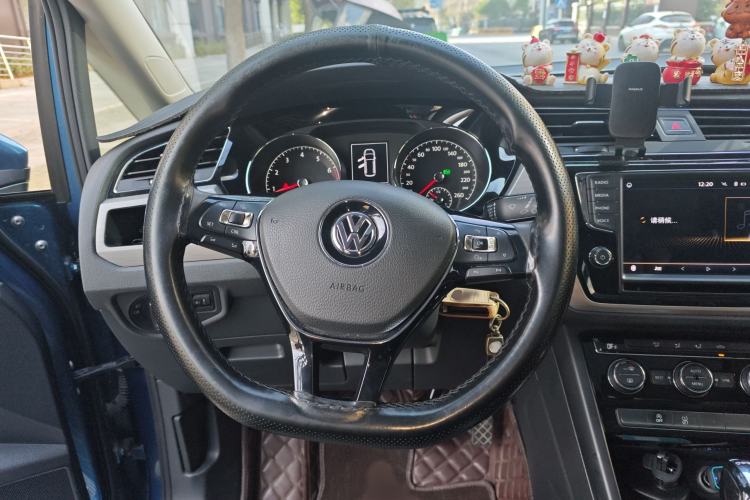 Used Volkswagen Touran 2018 Volkswagen Touran L 280TSI DSG Comfort Edition 7 Seats China V Emission Standard
