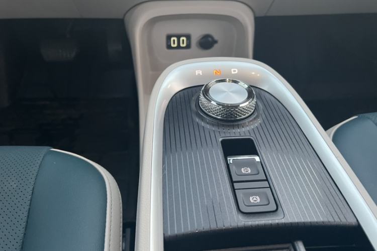 Used ORA Good Cat 2022 Morandi Edition 400km Standard Range Premium Version Lithium Iron Phosphate