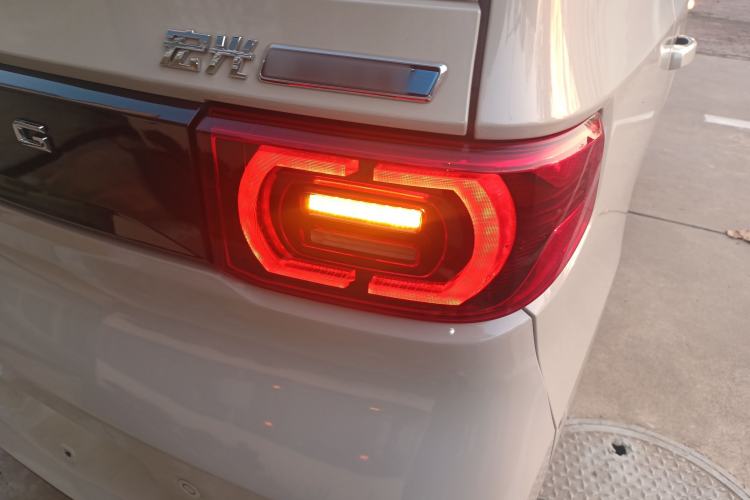 Used Wuling Hongguang MINIEV 2022 Macaron Premium Model – Lithium Iron Phosphate