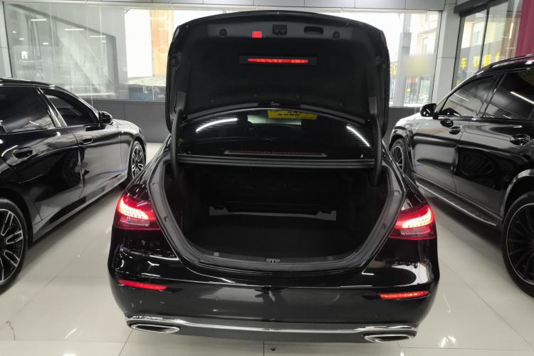 Used Mercedes-Benz E-Class 2022 E 260 L
