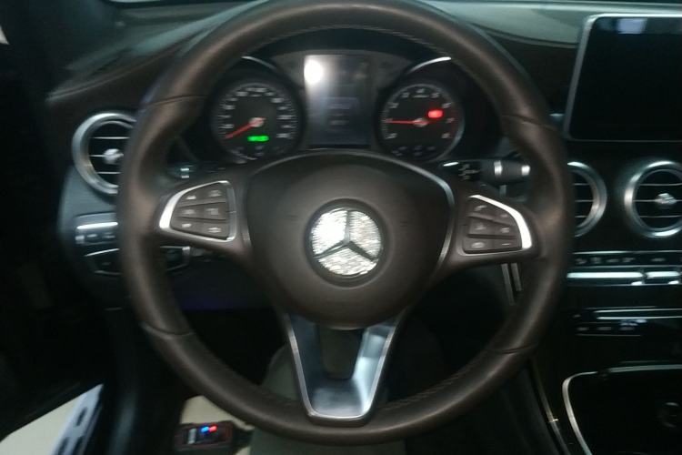 Used Mercedes-Benz GLC 2018 GLC 260 4MATIC Luxury Model