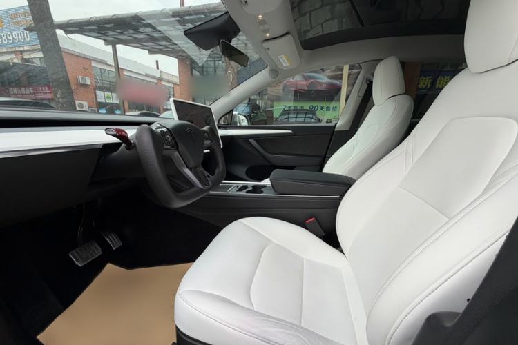 Used Tesla Model Y 2021 Long-Range All-Wheel-Drive Version 3D7
