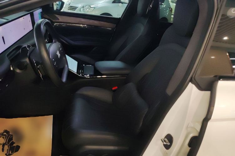 Used  L7 2022 Dynamic Model