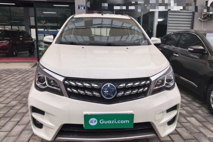 Used Venucia M50V 2019 1.5L Manual Comfort Edition