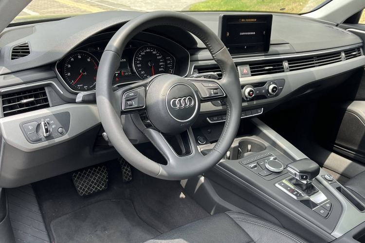 Used Audi A4L 2018 30th Anniversary Edition 40 TFSI Trendy Model
