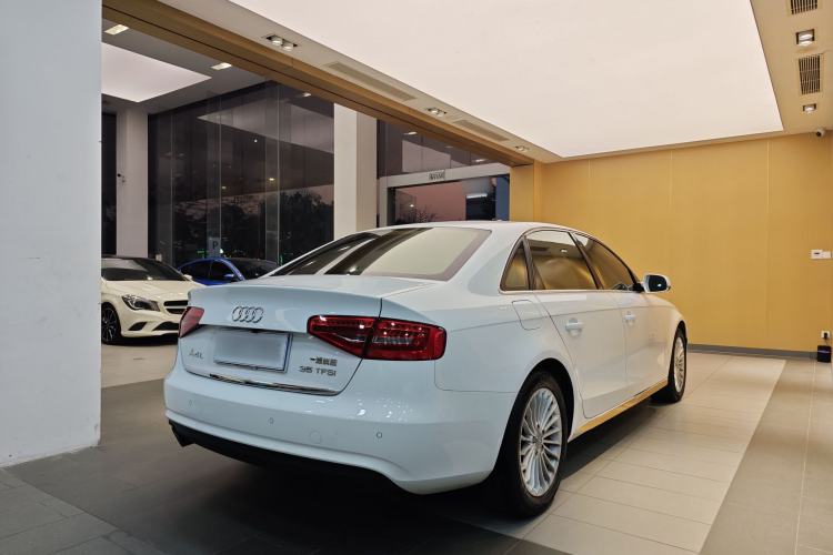 Used Audi A4L 2015 35 TFSI Automatic Comfort Model
