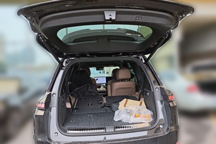 Used Li Auto L9 2025 Pro Smart Refreshed Edition
