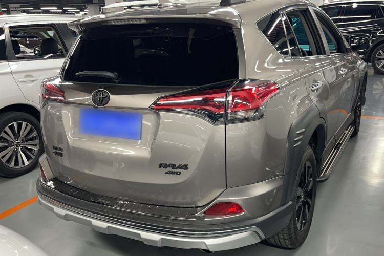 Used Toyota RAV4 2019 2.0L CVT Two-Wheel Drive Fashion X Limited Edition China V Standard