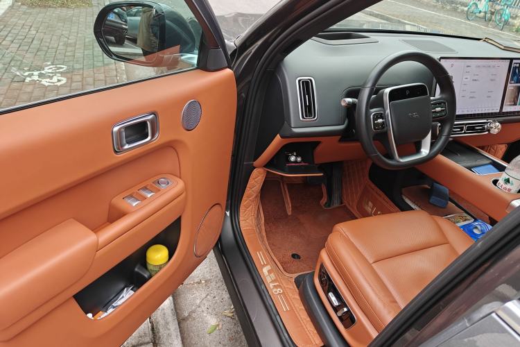 Used Li Auto L8 2023 Pro Model
