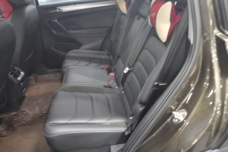 Used Volkswagen Tiguan L 2019 330TSI Automatic Two-Wheel Drive Panoramic Comfort Edition China VI Standard
