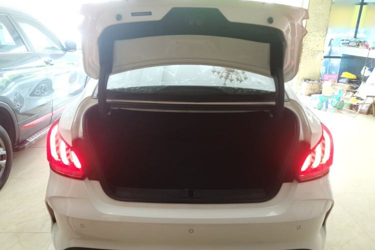 Used MG 5 2022 180 DVVT CVT Youth Luxury Edition
