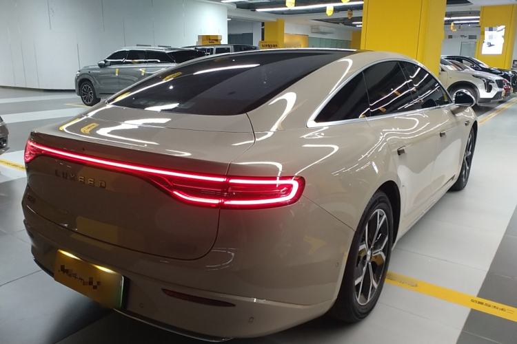 Used Hima Luxeed S7 2025 705 km Max
