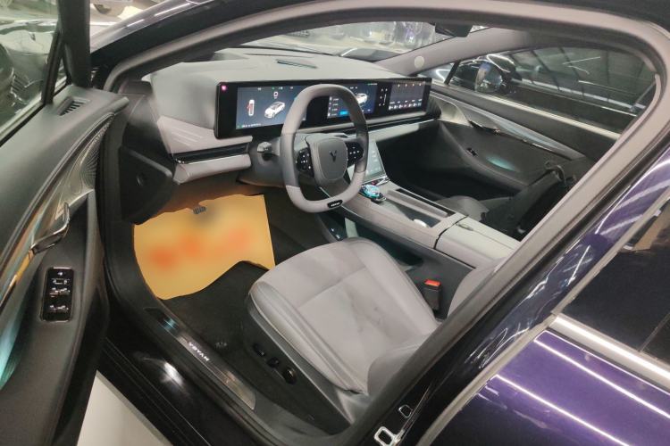 Used VOYAH PASSION 2024 PHEV Four-Wheel Drive Ultra-Long Range Executive Edition
