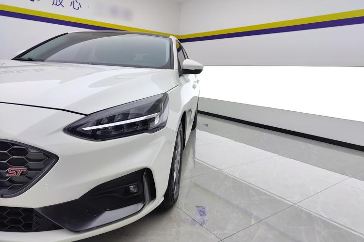 Used Ford Focus 2021 Hatchback EcoBoost 180 Automatic Titanium Edition
