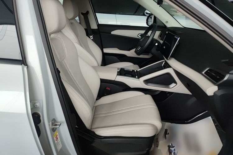 Used BYD Yuan UP 2025 Intelligent Driving Version 401 km Leading Edition