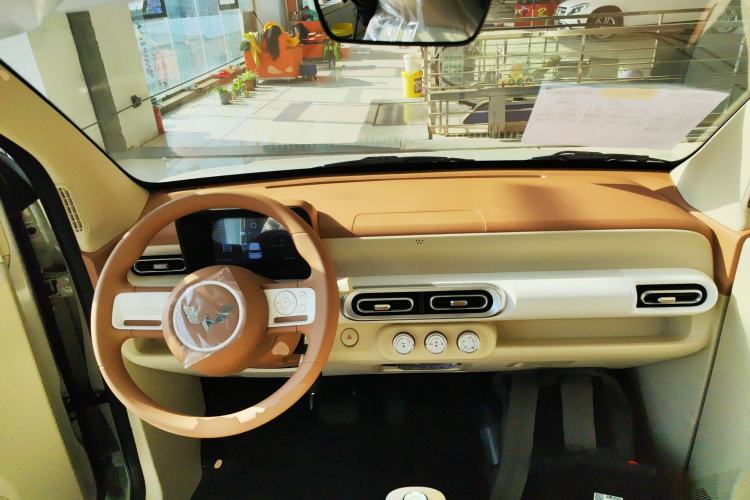 Used Wuling Hongguang MINIEV 2024 3rd Generation 215km Youth Edition
