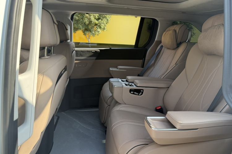 Used XPeng X9 2024 640 All-Wheel Drive High-Performance Max
