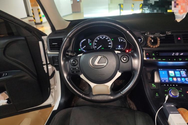 Used Lexus CT 2017 CT200h Elite Edition Two-Tone China V Standard