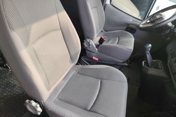 Used JMC Transit 2017 2.8T Commercial Version Long Wheelbase Mid-Roof 6/7/8-Seater JX493
