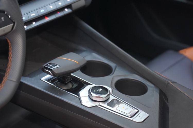 Used Changan UNI-V 2024 1.5T Prestige Sport Edition
