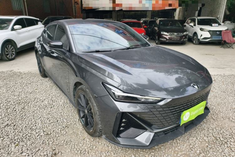 Used Changan UNI-V 2022 1.5T Prestige Version
