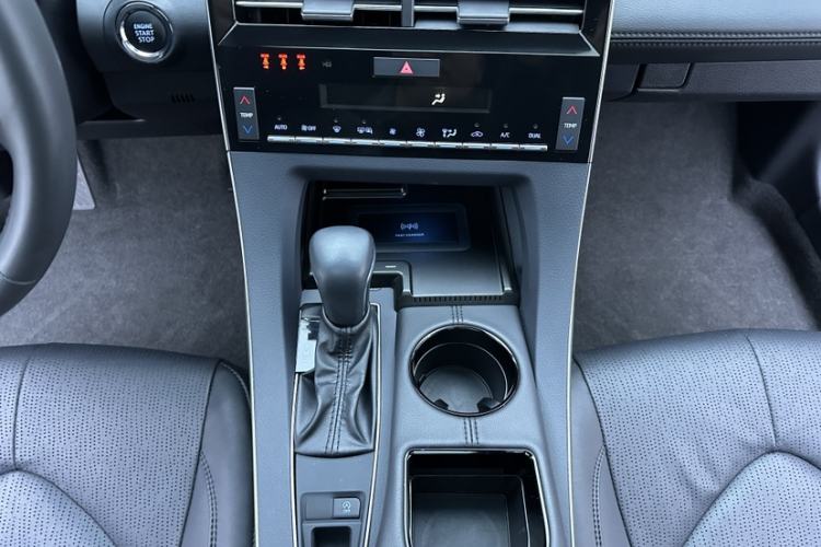 Used Toyota Avalon 2019 2.0L Luxury Edition China VI Standard