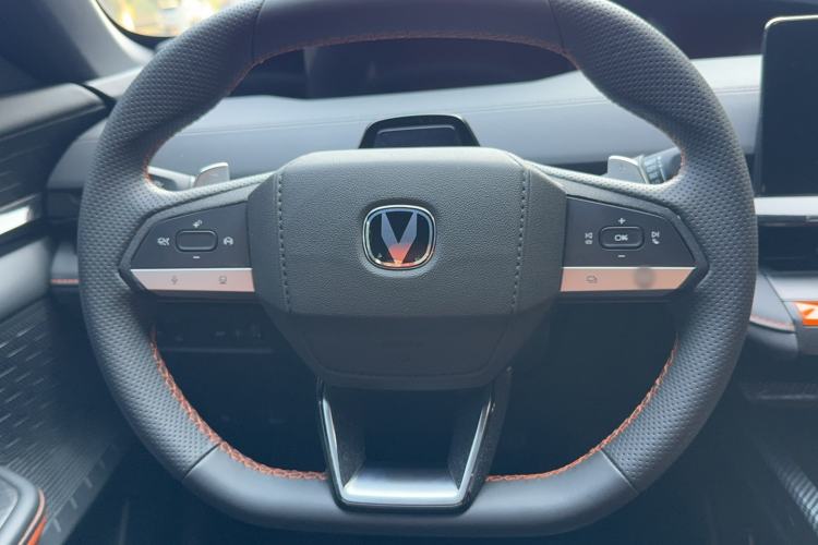 Used Changan UNI-V 2022 1.5T Prestige Version
