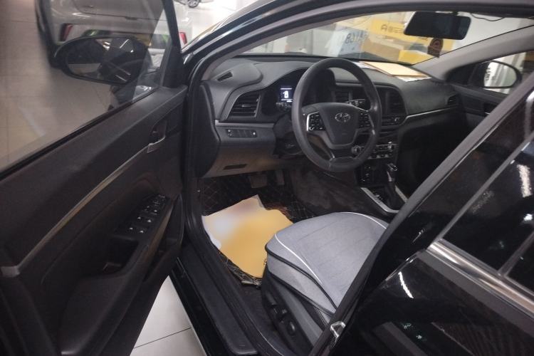 Used Hyundai Elantra 2019 1.5L CVT Smart & Luxurious Trim
