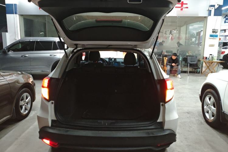 Used Honda Vezel 2020 1.5L CVT Pioneer Edition
